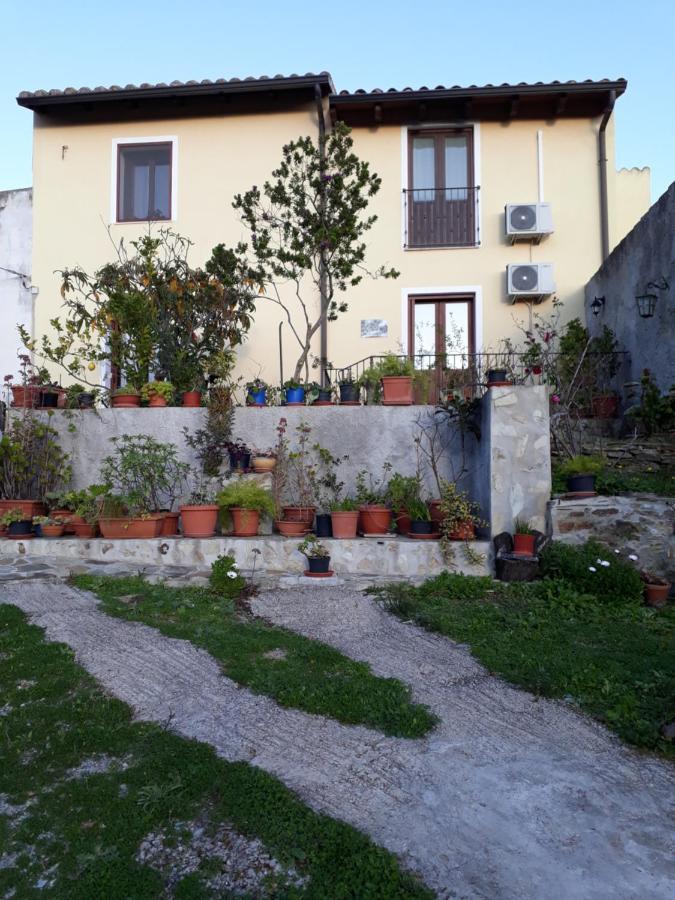 B&B S'Arrosa Antiga Santadi Εξωτερικό φωτογραφία